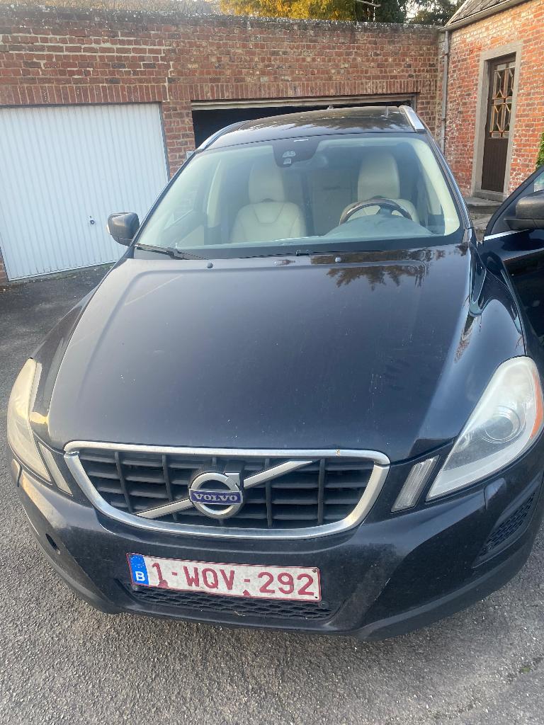 Volvo xc 60, Autos, Achat, Beige, Boîte manuelle, Entretenue par le concessionnaire