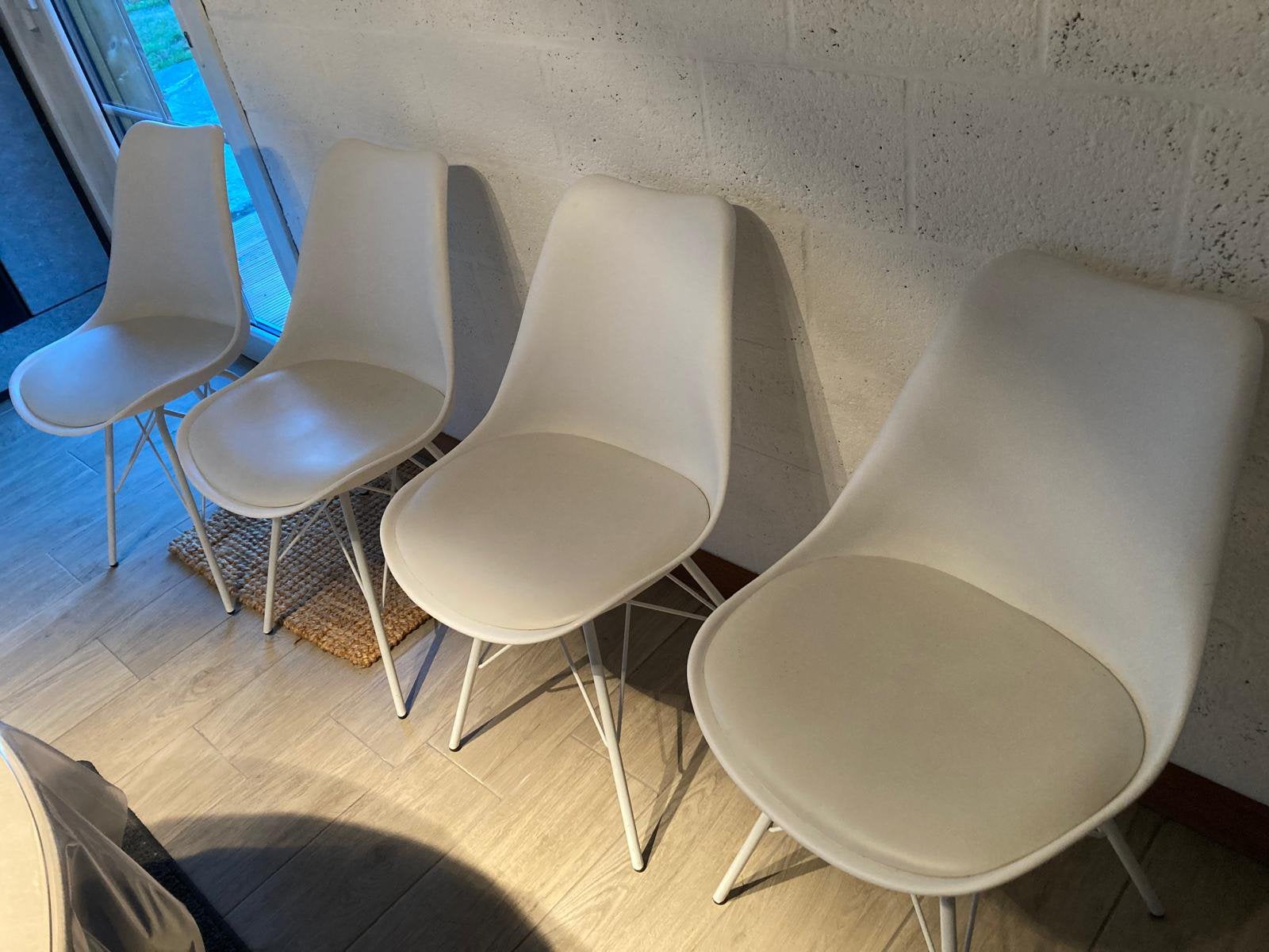 4 witte IKEA stoelen, Huis en Inrichting, Ophalen, Zo goed als nieuw