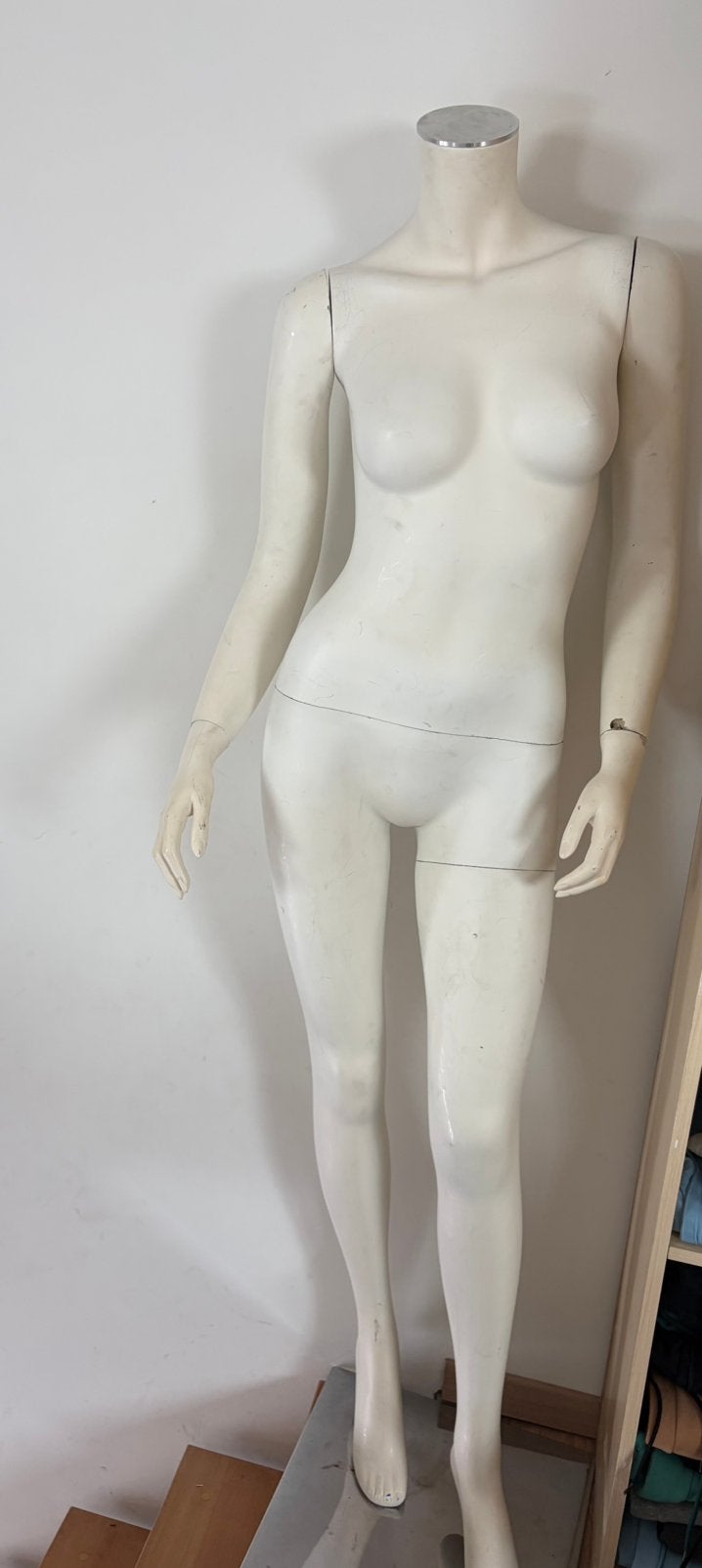 Mannequin avec pieds, Enlèvement, Utilisé, Mannequin