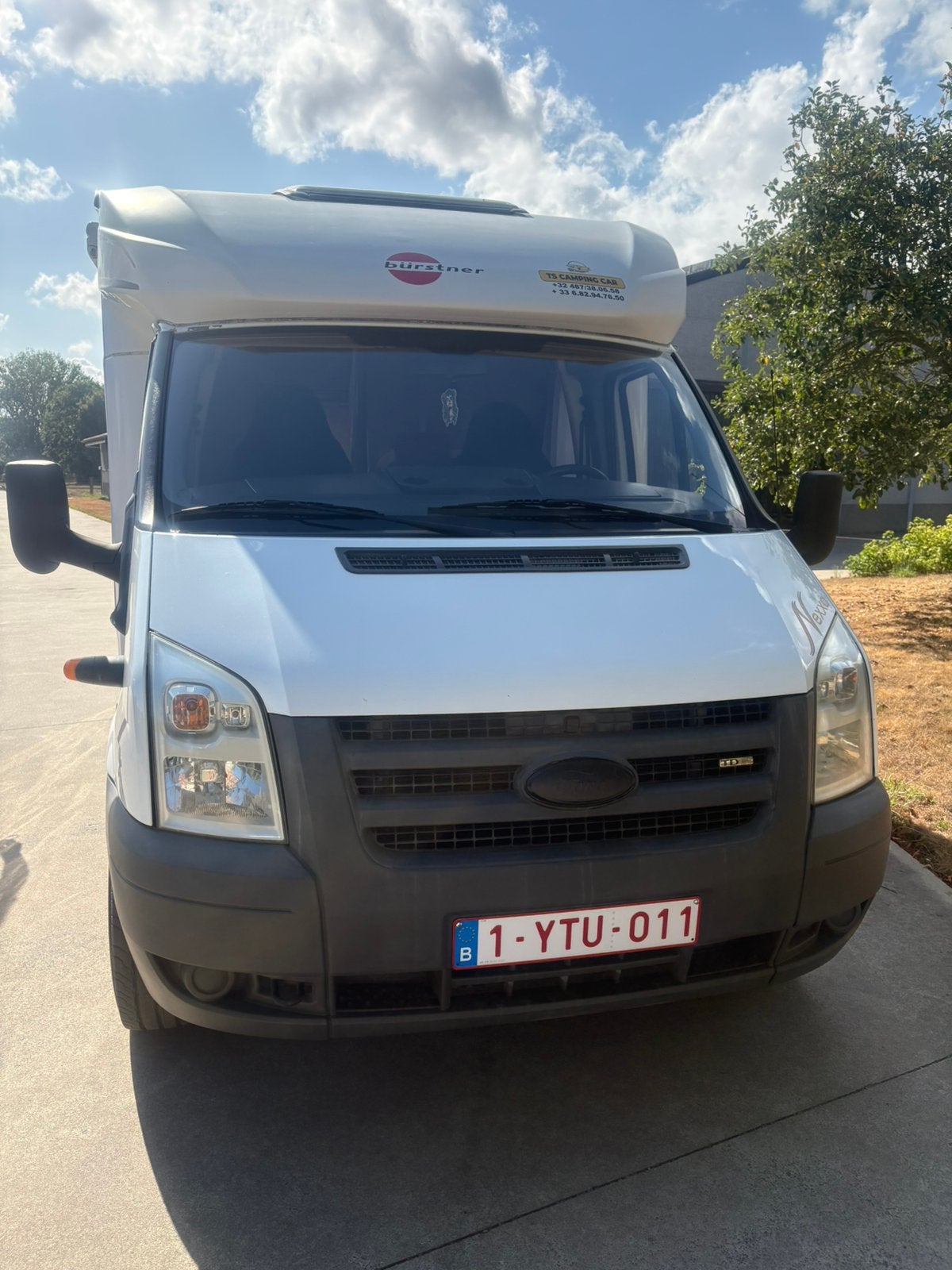 Mobilhome  Ford BURSTNER Nexxo T660, Caravanes & Camping, Camping-cars, Siège de train, Réfrigérateur, Toilette à cassette, Boîte manuelle