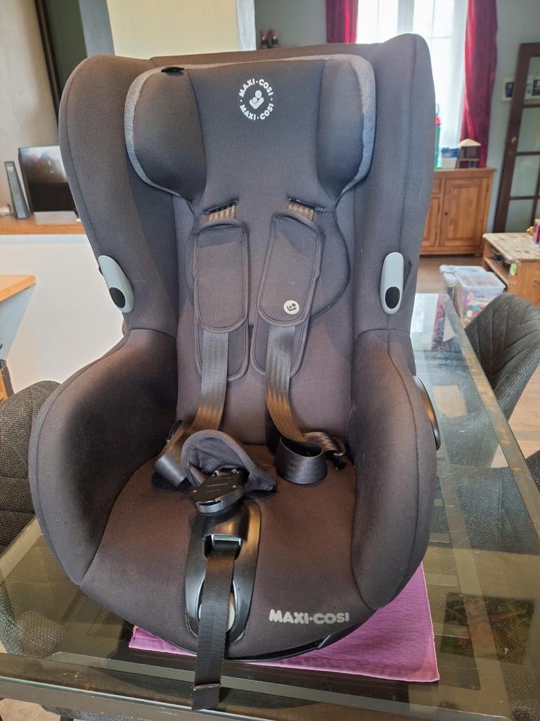 Siege auto maxicosy Axiss noir, Enlèvement