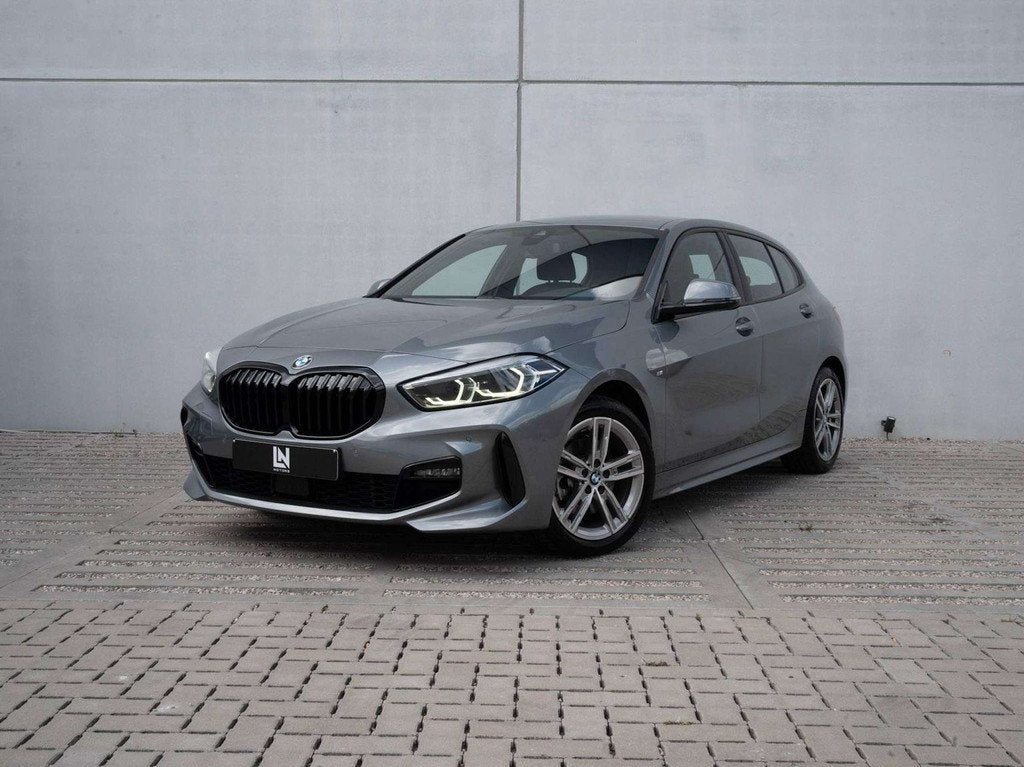 BMW 1 Serie 118 M-Sport Automaat | !NIEUWSTAAT! | Zetelverw., Auto's, BMW, 1 Reeks, Gebruikt, Zwart, 136 pk