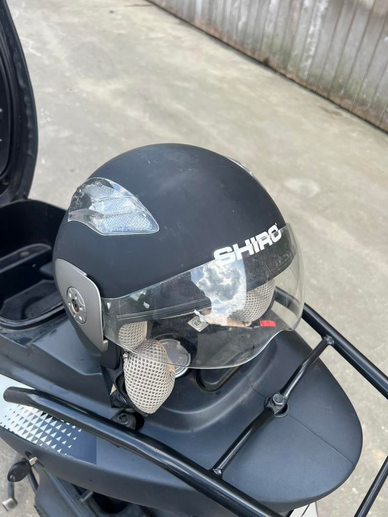 Helm scooter, Enlèvement