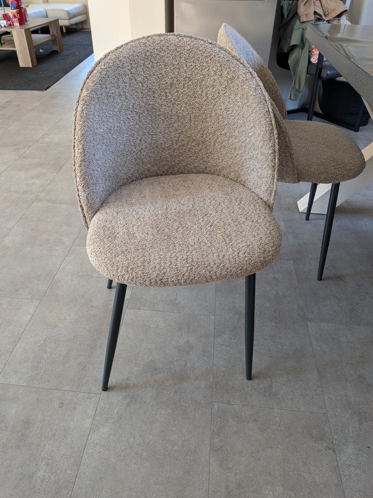 Set van 6 bouclé eetkamerstoelen Soft Taupe (4 nieuw in doos, Huis en Inrichting, Stoelen, Ophalen, Zwart, Nieuw, Metaal