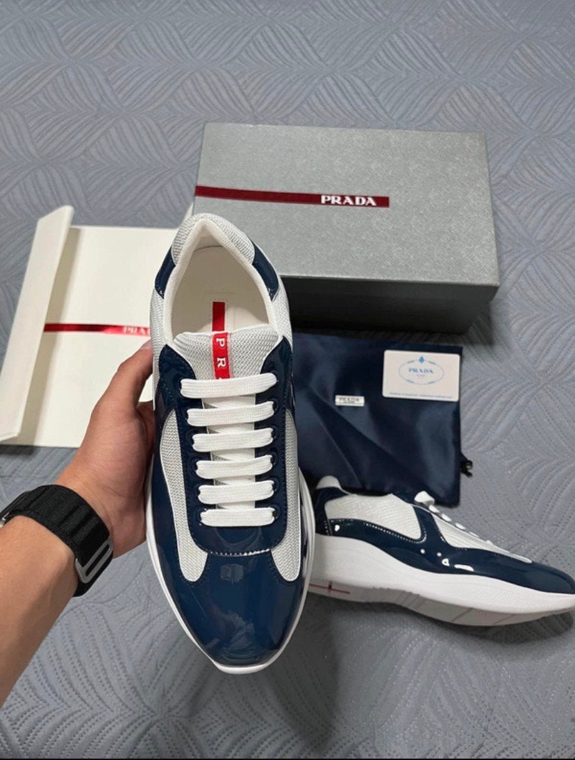 Prada cup bleu, Vêtements | Hommes, Chaussures, Enlèvement ou Envoi, Comme neuf, Bleu