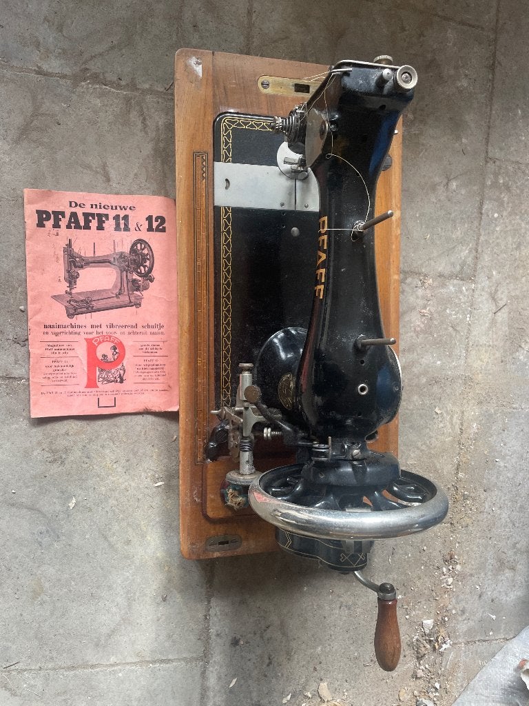 Naaimachine antiek, Enlèvement