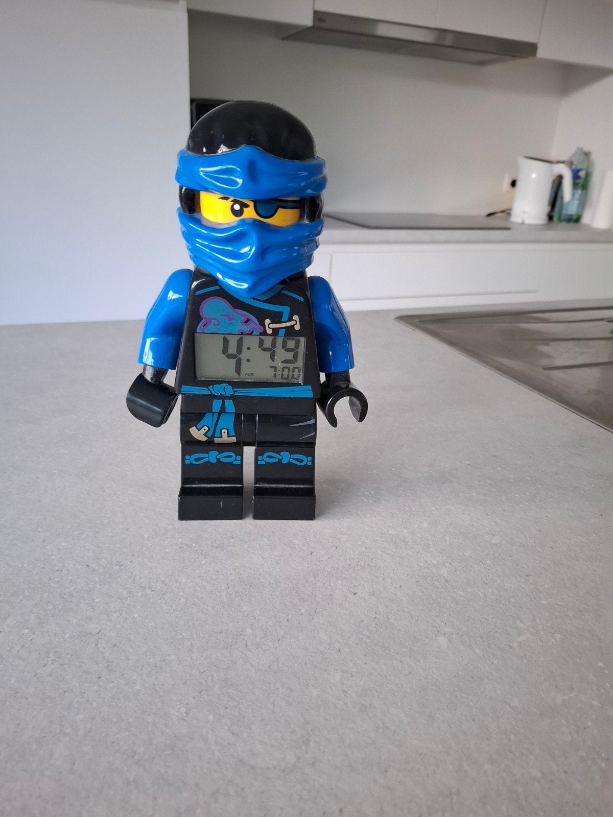 Wekker ninjago, Ophalen