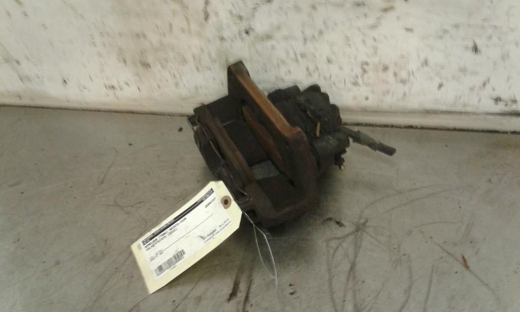 REMKLAUW RECHTS VOOR ABS Volvo V70 (SW) (|8251317|9475270|), Gebruikt, Volvo