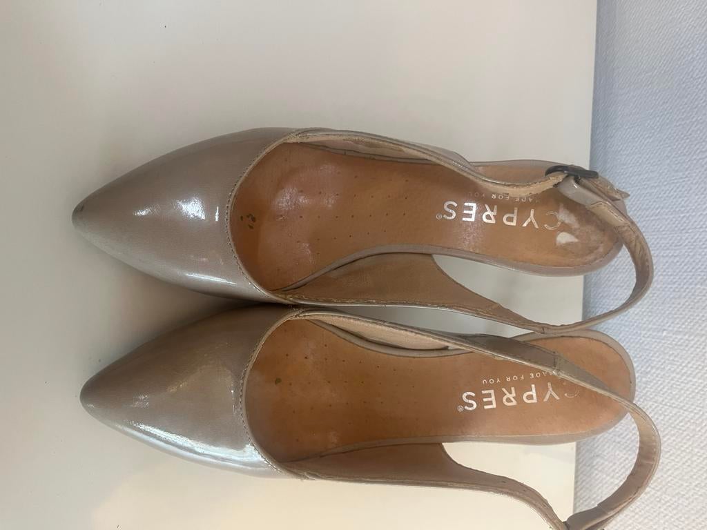 Chaussures cyprès p38, Enlèvement ou Envoi, Comme neuf