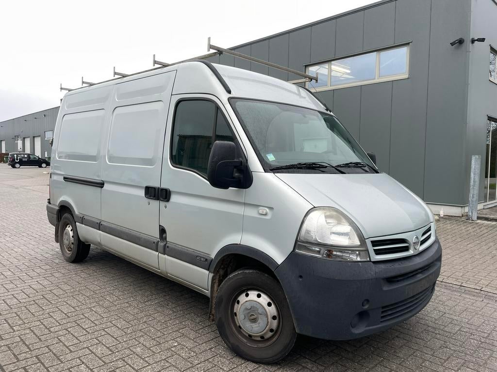 Nissan Interstar 2,5 dCi L2H2 Trekhaak met keuring, Auto's, Bedrijf, Euro 4, Te koop, Nissan