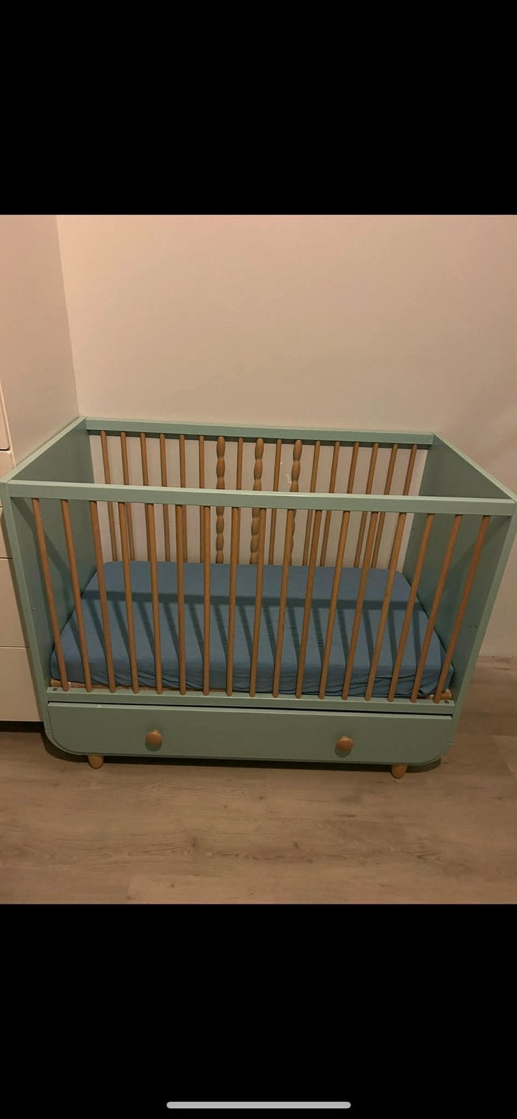 Ikea baby bed Myllra incl. matras, Kinderen en Baby's, Ophalen, Gebruikt, Lattenbodem