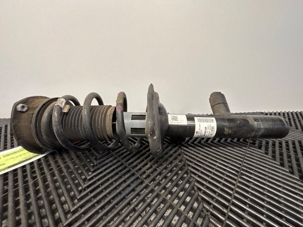 AMORTISSEUR OU ABSORBEUR DE CHOC AVANT DROIT (|5WA413032T|), Volkswagen, Volkswagen AG, Utilisé, Kundenbetreuung@volkswagen.de