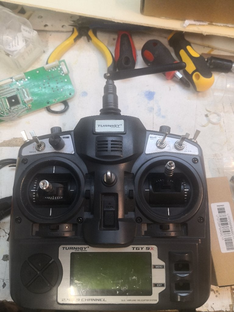 Radiocommande TURNIGY TGY 9X  Pour pièces, Hobby & Loisirs créatifs, Enlèvement ou Envoi, Utilisé