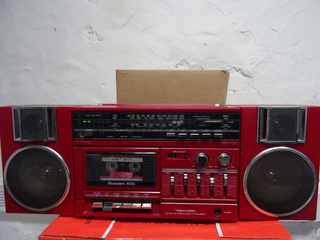 radio cassette vintage couleur rouge réalistic, Enlèvement ou Envoi, Utilisé, Radio