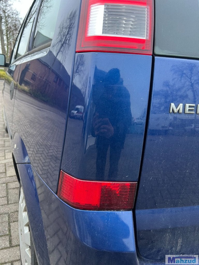 Feu antibrouillard arri re gauche bleu OPEL MERIVA A Z21B 20, Opel Automobile GmbH, Opel, Bahnhofsplatz 1
65423  Russelsheim am Main, DE