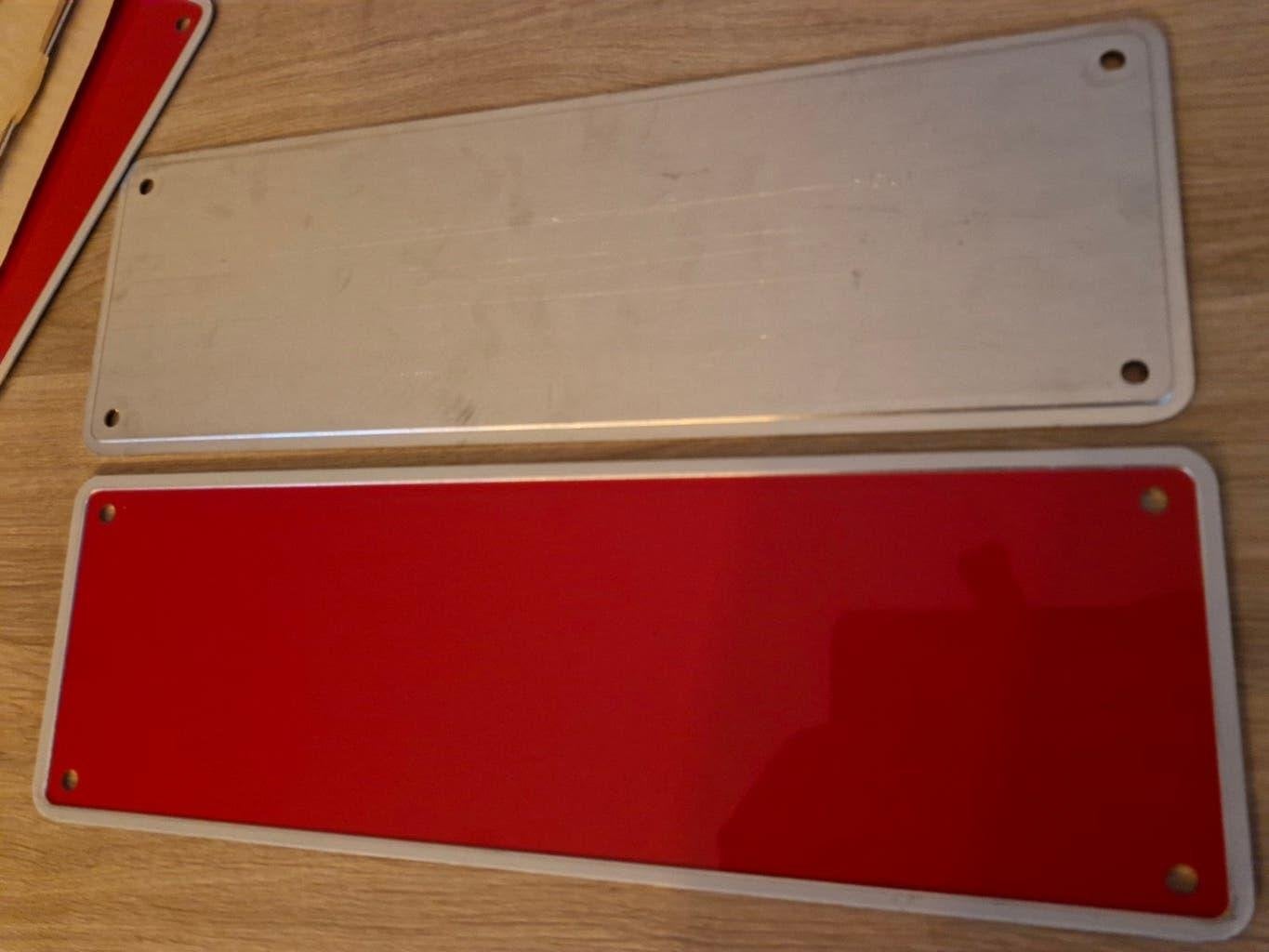 8x blanco aluminium platen ,rood , 34 op 11 cm, Ophalen of Verzenden, Huis en Inrichting
