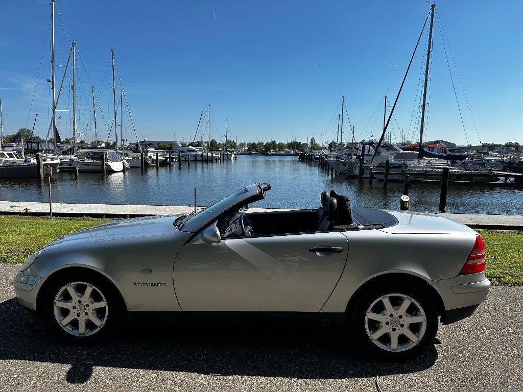 Sportauto, Autos, Mercedes-Benz, Cuir, Argent ou Gris, Achat, 1350 kg