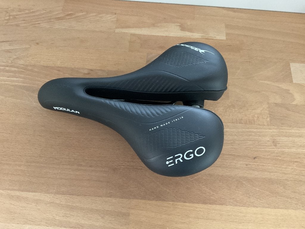 Verstelbaar zadel, Fietsen en Brommers, Fietsonderdelen, Ophalen, Zo goed als nieuw, Zadel, Carbon