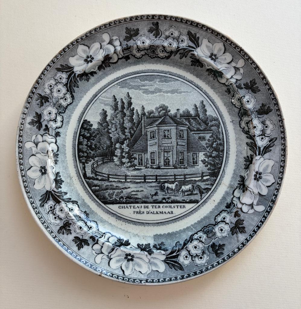 Château de TER COULSTER assiette P. J. BOCH 1823 faïence, Envoi