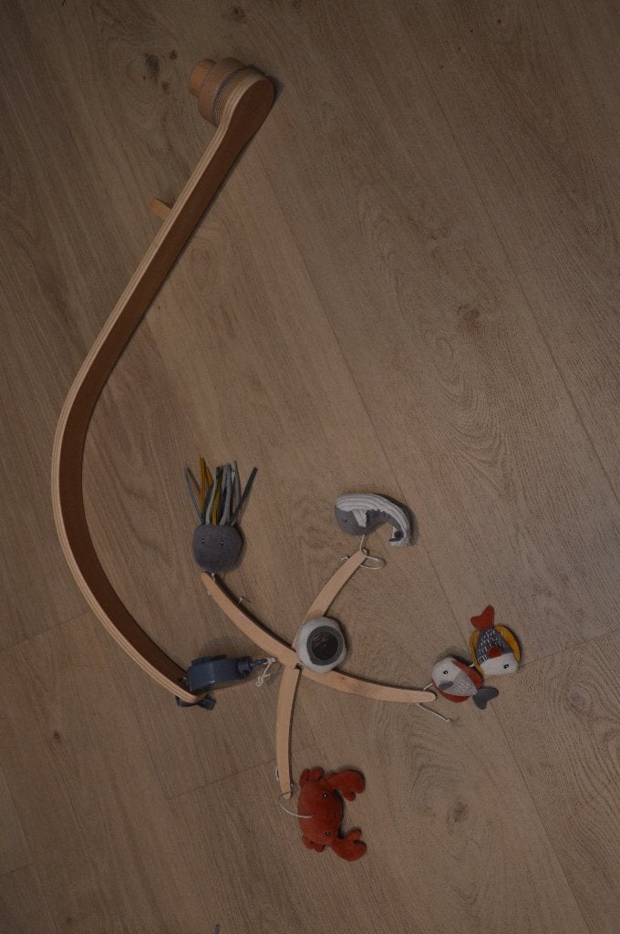 little dutch muziekmobiel met staander, Enfants & Bébés, Jouets | Jouets de bébé, Enlèvement, Comme neuf, Mobile, Sonore