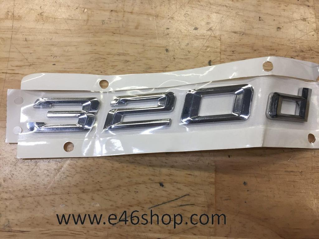 Embleem Logo Type BMW F31 320D oe 51147219542 NIEUW BMW, -, -, Nieuw, Ophalen of Verzenden