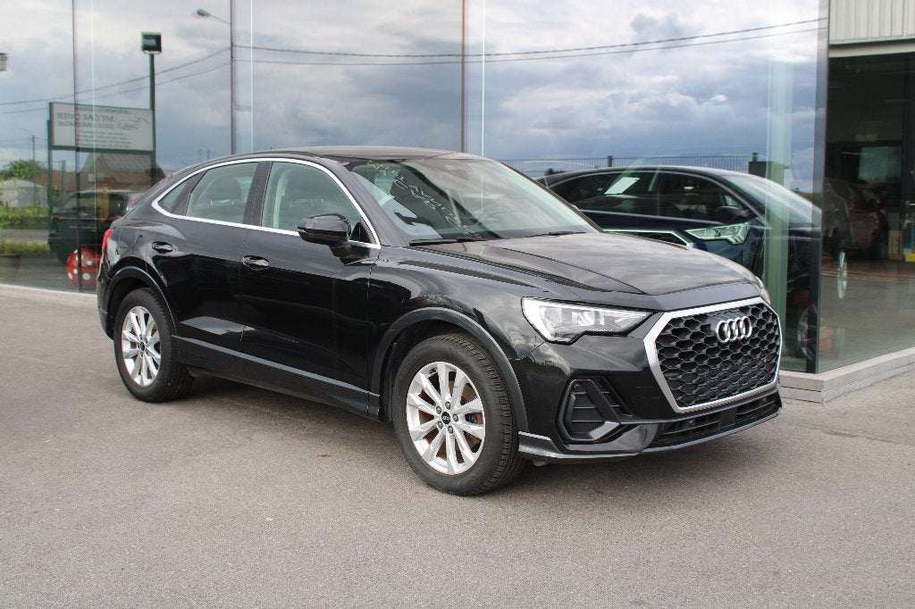 APPLICATION EN CUIR AUDI Q3 35TFSI C-NOMBREUSES OPTIONS, Cuir, Achat, Entreprise, Boîte manuelle