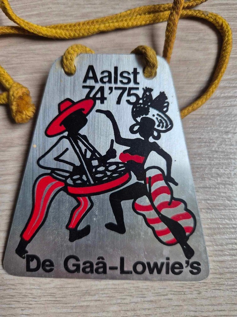 Carnaval Aalst medaille De Gaâ Lowies 1974 - 1975, Ophalen of Verzenden