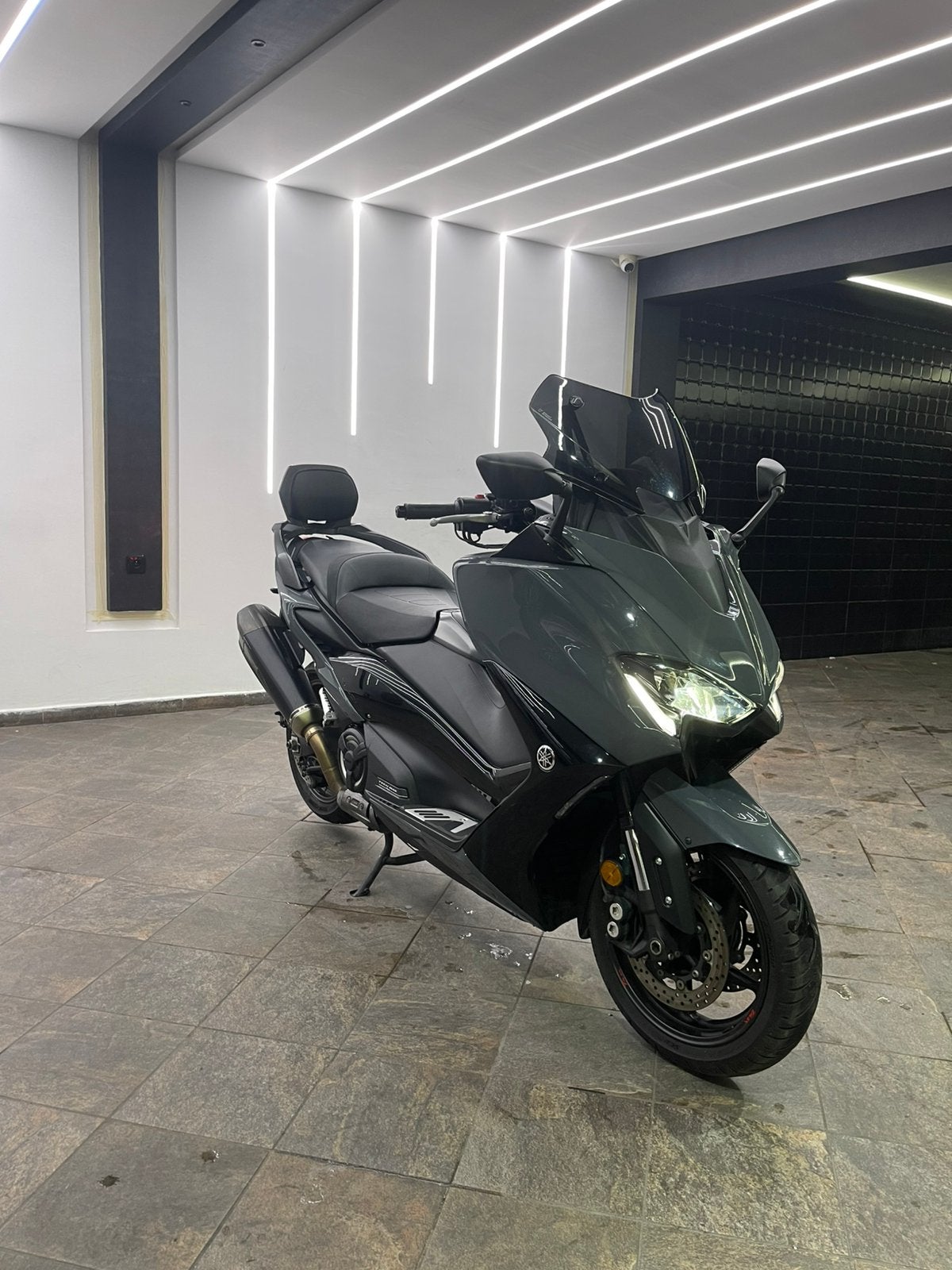 Yamaha Tmax 560, Motos, Motos | Yamaha, Particulier