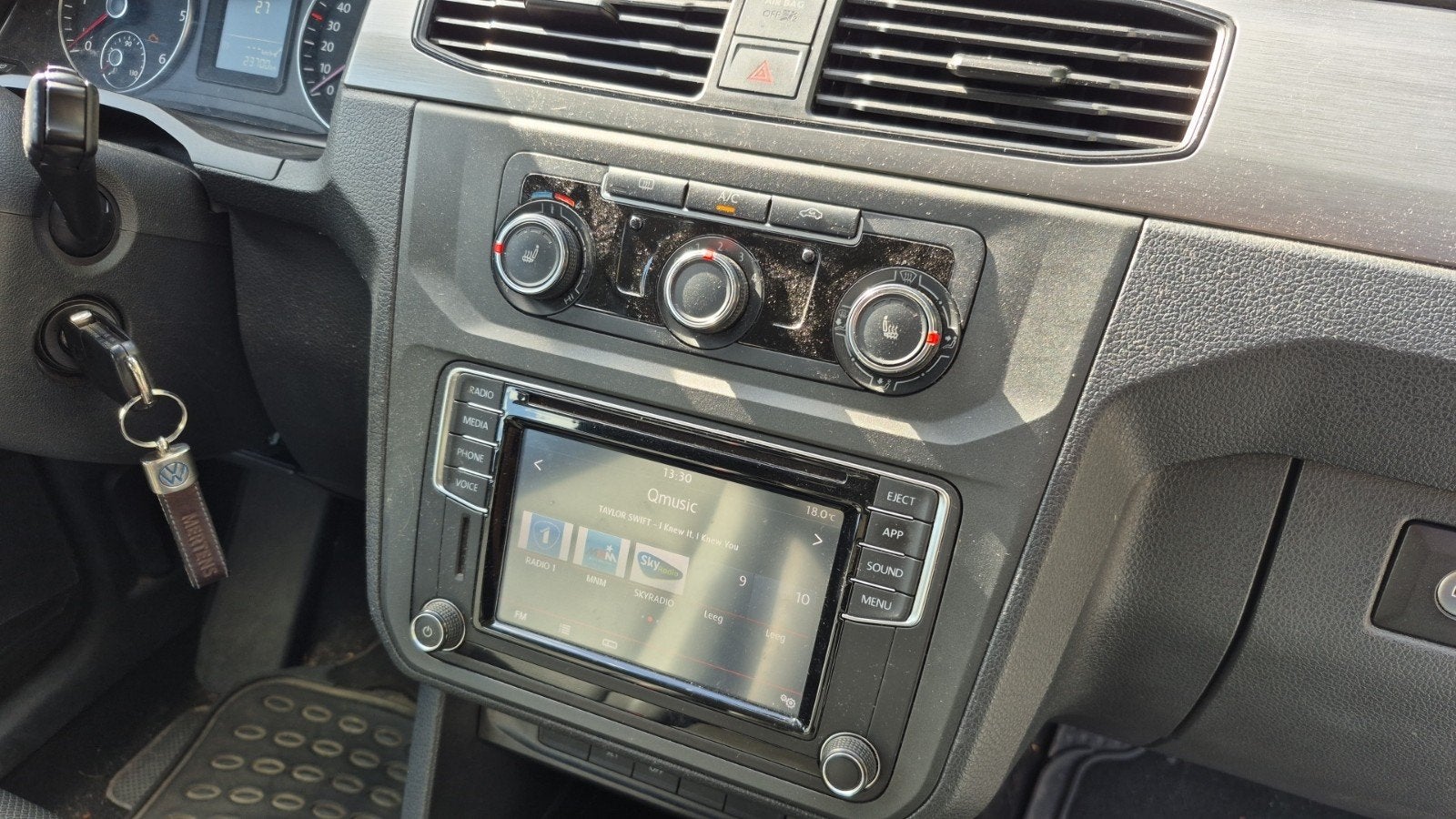 VW Caddy - 2018 - 2.0 TDI - Wit, Voorwielaandrijving, Zwart, Wit, 5 deurs