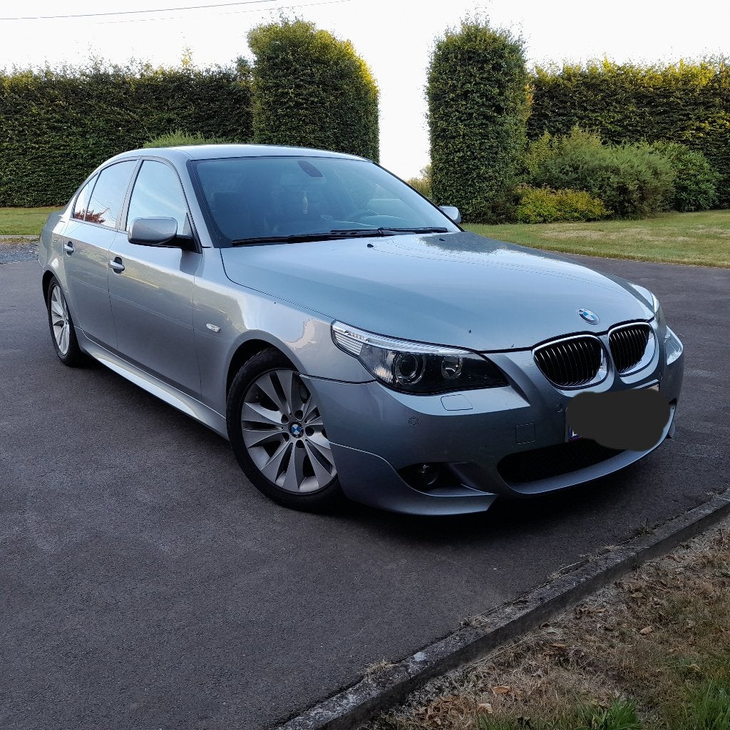 Bmw e60 525d 177ch pack m, Autos, Cuir, Argent ou Gris, Capteur de stationnement, Boîte manuelle