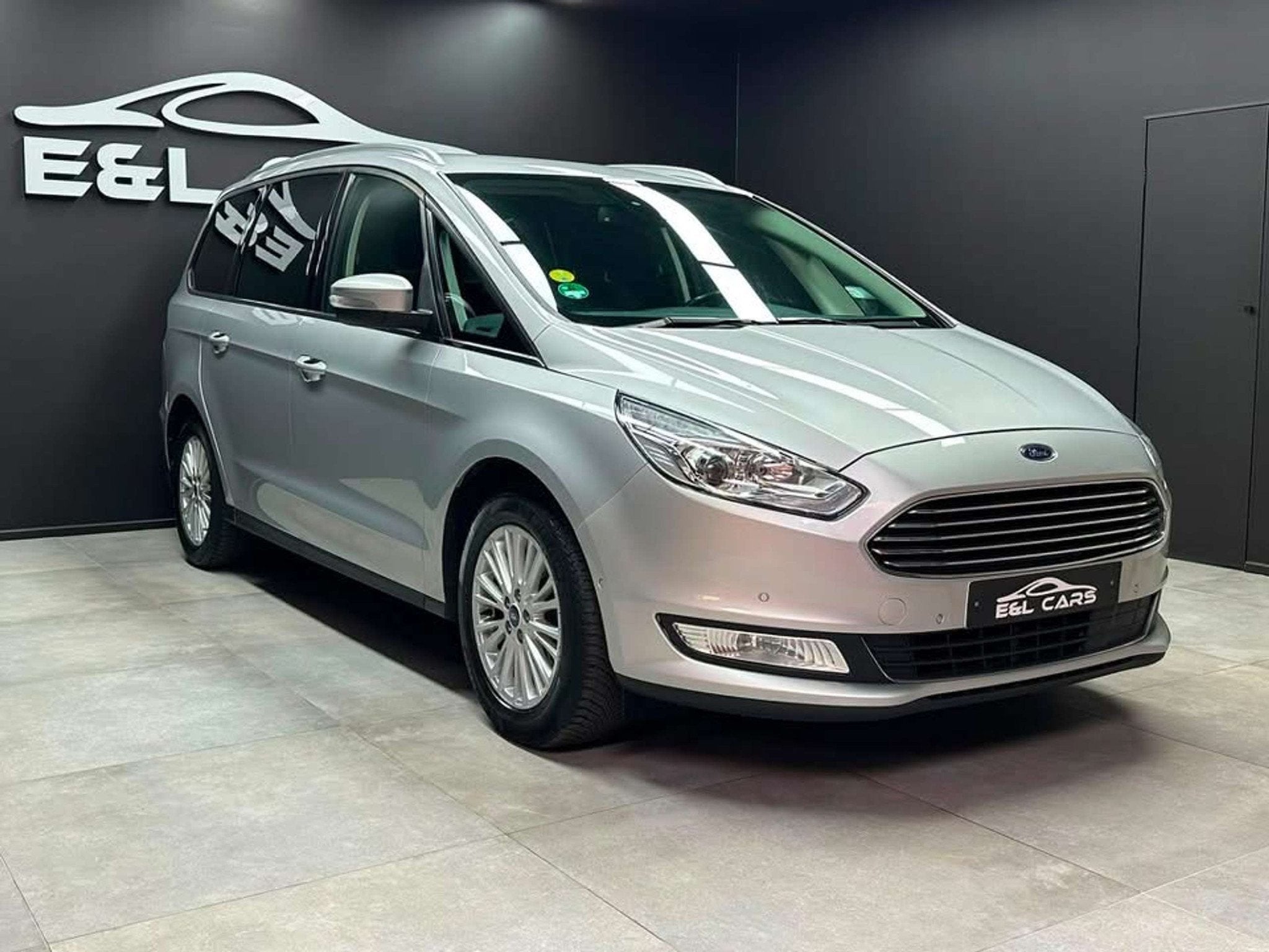 Ford Galaxy Galaxy 2.0 TDCi Titanium 7 places *12 mois de ga, Auto's, Stof, Gebruikt, 4 cilinders, Bedrijf