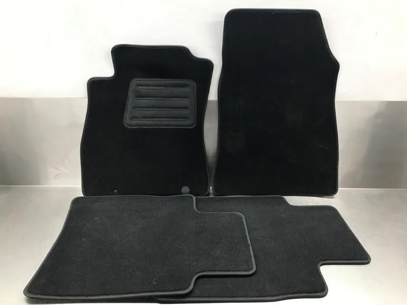 JEU DE TAPIS Nissan Pulsar (C13) (01-2013/-), Dhr. M. Roggen, Stadsweg 37 37
9917 PV  WIRDUM GR., NL, Nissan, Utilisé