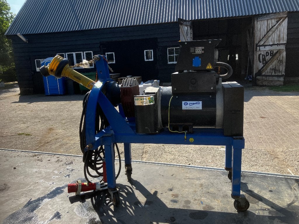 Te koop tractor aggregaat, Ophalen, Veehouderij, Werkplaats, Gebouw of Erf
