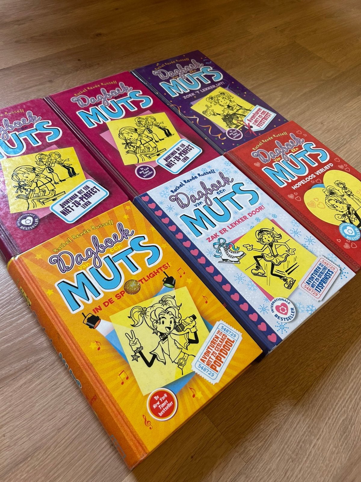 6x Dagboek van een Muts – Rachel Renée Russell, Boeken, Ophalen of Verzenden, Zo goed als nieuw, Fictie