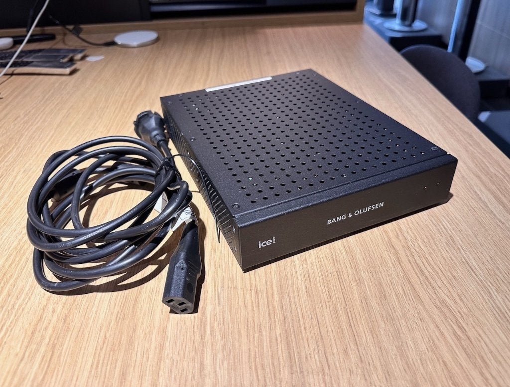 Bang & Olufsen BeoAmp 2 ICEpower versterker 2x100 watt - B&O, Overige merken, Info@bang-olufsen.dk, Ophalen of Verzenden, Zo goed als nieuw