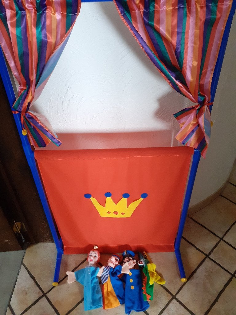 Plastiek poppenkast met 4 handpopjes, Ophalen, Zo goed als nieuw, Overige typen