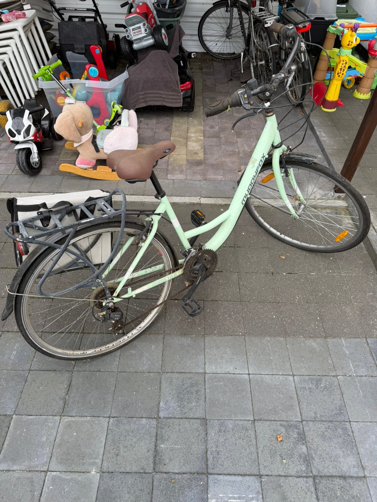 Fiets met tas, Fietsen en Brommers, Ophalen, Zo goed als nieuw