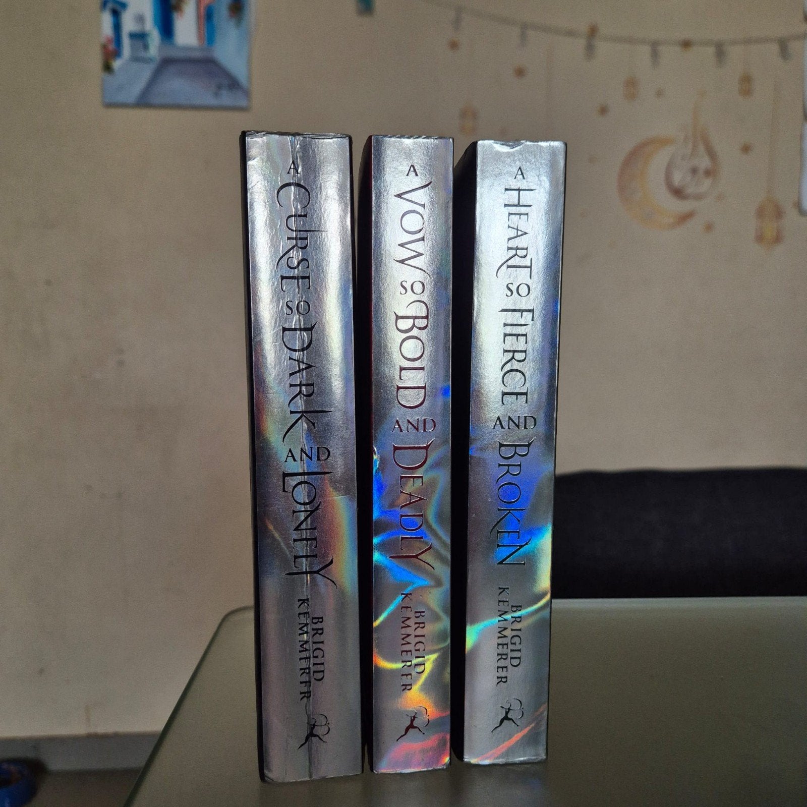 A Curse So Dark and Lonely trilogie (3 boeken), Boeken, Ophalen, Zo goed als nieuw, Brigid Kemmerer