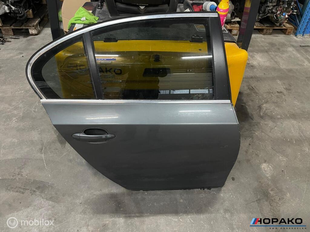 BMW 5 serie E60 | achterdeur rechts | Titangrau II A36, Auto-onderdelen, Gebruikt, Deur, Ophalen of Verzenden, Info@bmw.com