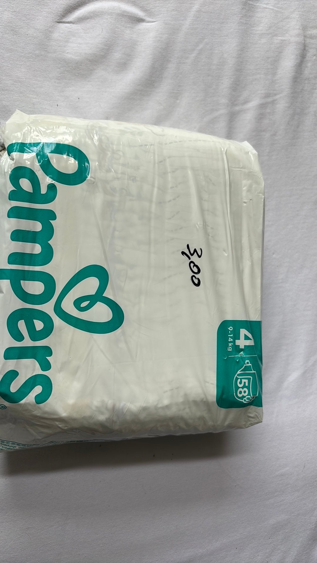 1/2pak pampers maat 4 ( 9-14kg ), Kinderen en Baby's, Ophalen of Verzenden, Nieuw, Overige merken