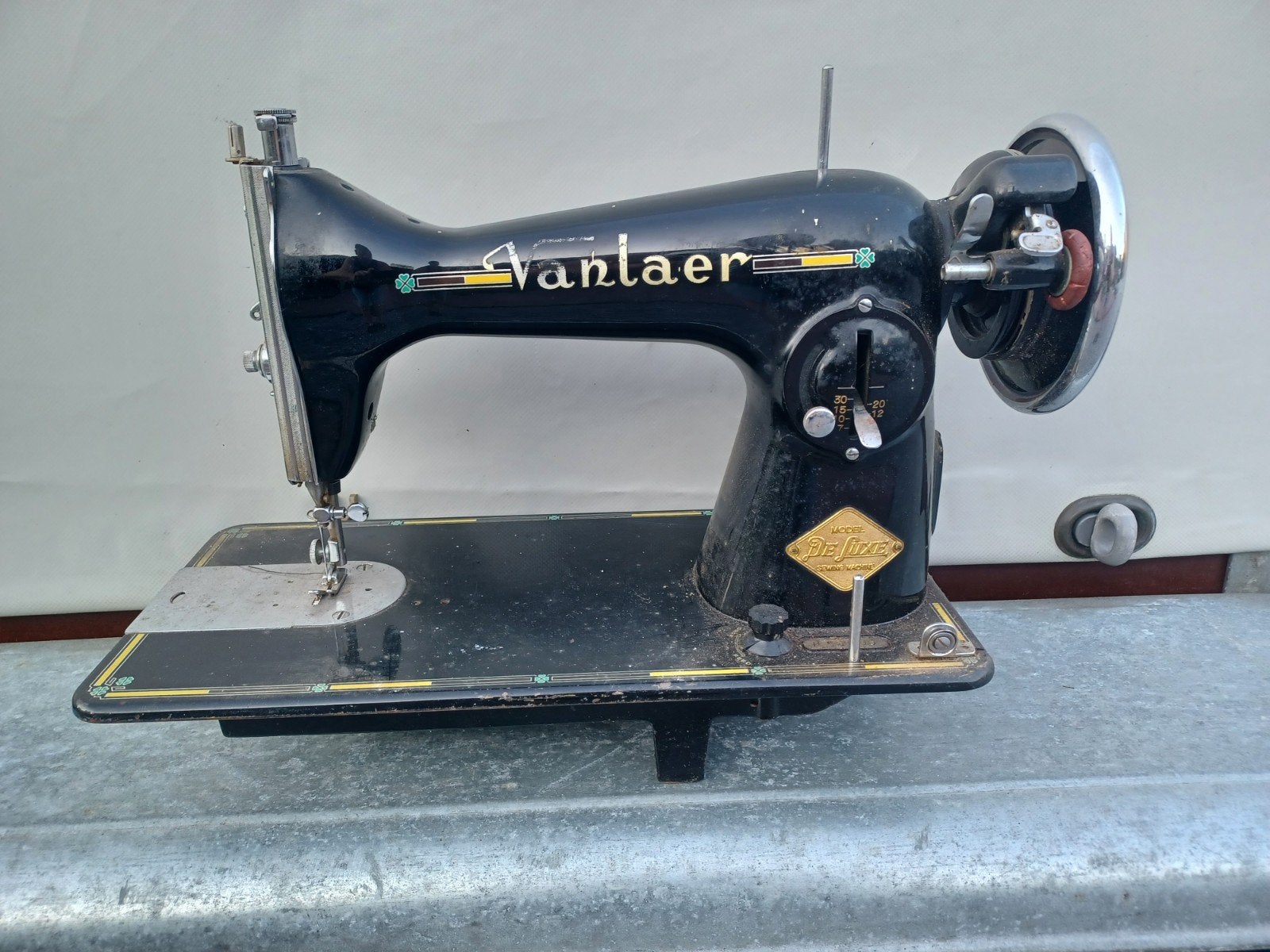 Vintage naaimachine voor onderdelen, Antiek en Kunst, Antiek | Naaimachines, Ophalen