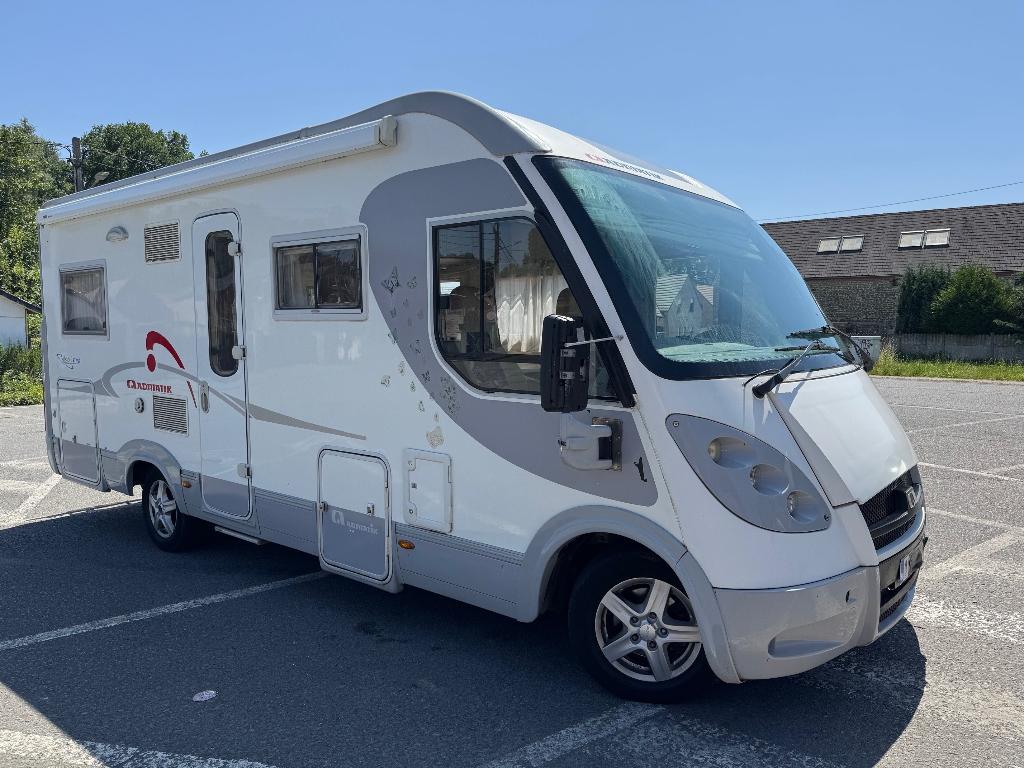 Adriatik Vision I677 SP Intégral , Chassis Alko, Jusqu'à 4, 6 à 7 mètres, Boîte manuelle, Intégral