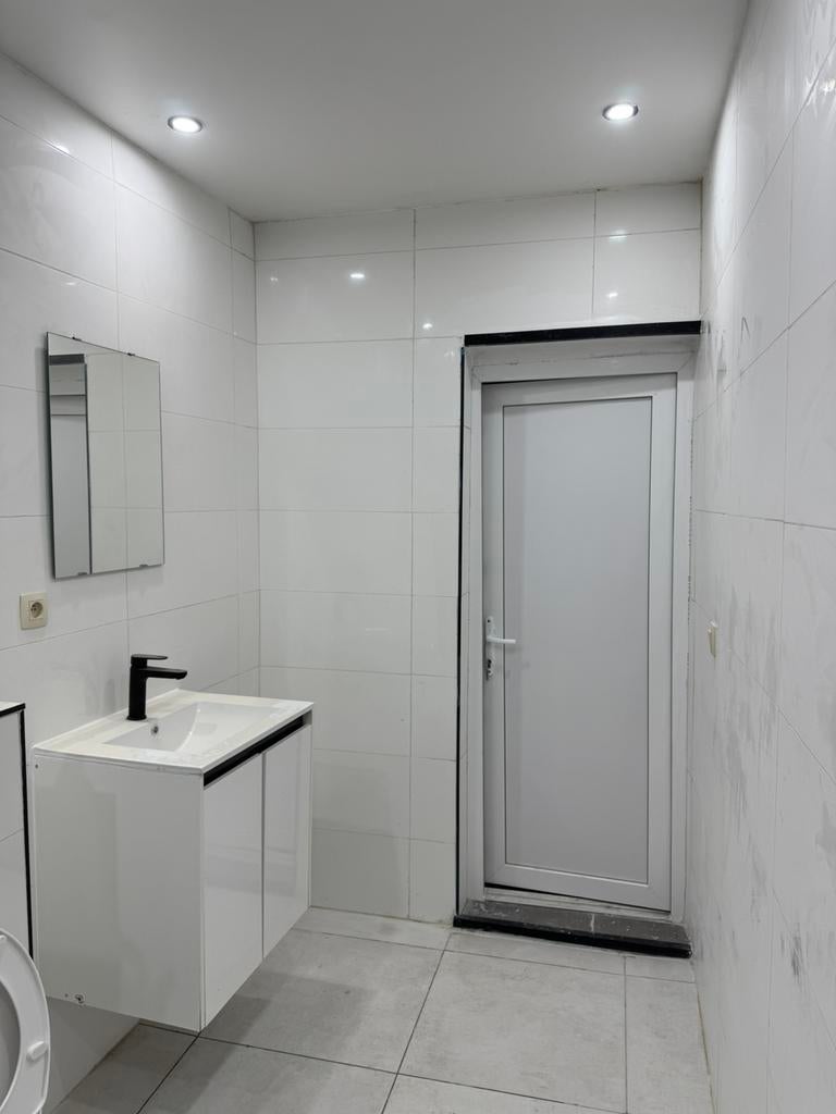 Ouvrier polyvalent rénovation générale 0467620459, Offres d'emploi