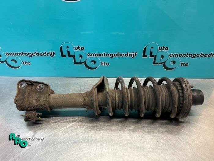 Schokdemperpoot links-achter van een Landrover Freelander, -, -, Ophalen of Verzenden, -