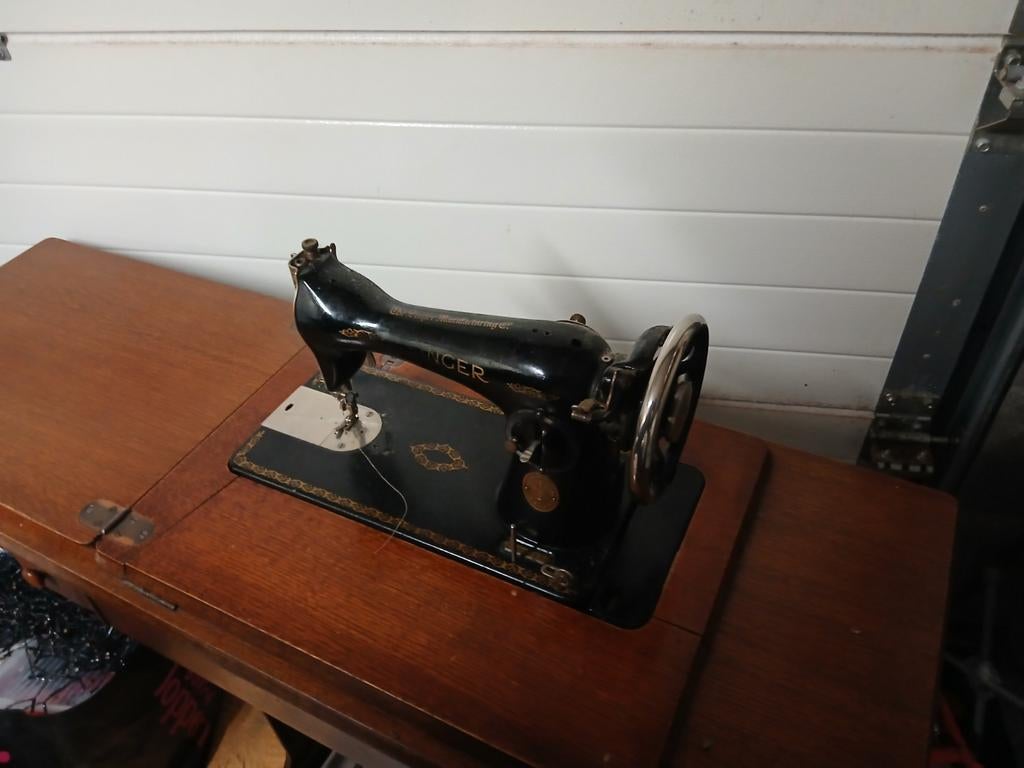 Machine à coudre singer, Antiquités & Art, Antiquités | Machines à coudre, Enlèvement ou Envoi