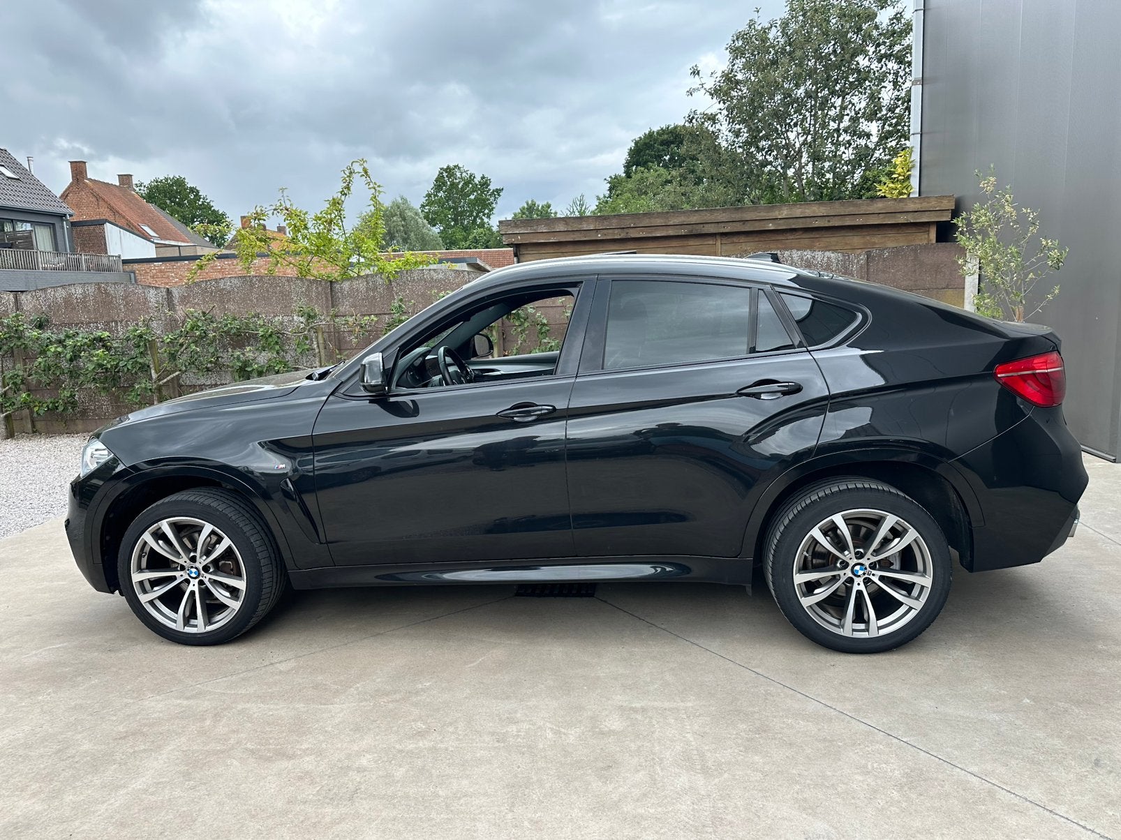 BMW X6 3.0 diesel / btw / 115000km, Auto's, BMW, Automaat, 2993 cc, Zwart, Bedrijf