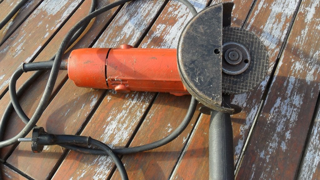HAAKSE SLIJPER MAKITA, Doe-het-zelf en Bouw, Ophalen, Gebruikt, Minder dan 700 watt, Haakse handslijpmachine
