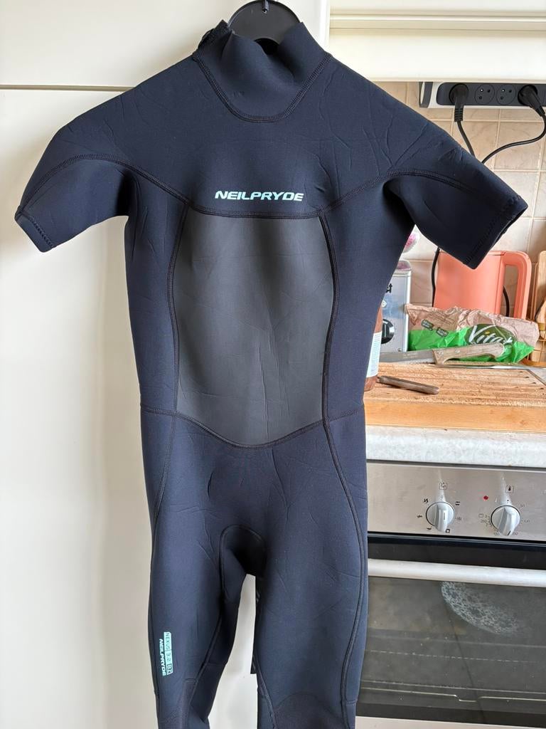 Wetsuit neil pryde womens 36/S, Sports nautiques & Bateaux, Vêtements nautiques, Enlèvement, Utilisé, Enfant, Combinaison étanche