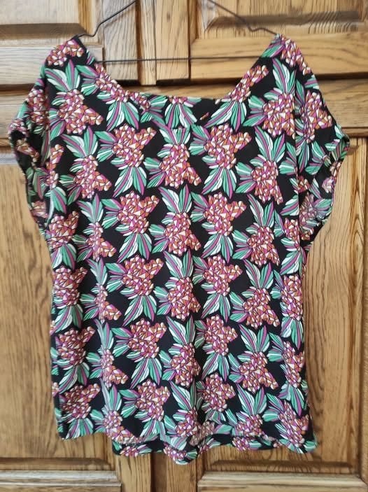 Grote maten - Nieuw T-shirt CKS, Kleding | Dames, T-shirts, Autre, Maat 42/44 (L), Nieuw, Ophalen of Verzenden