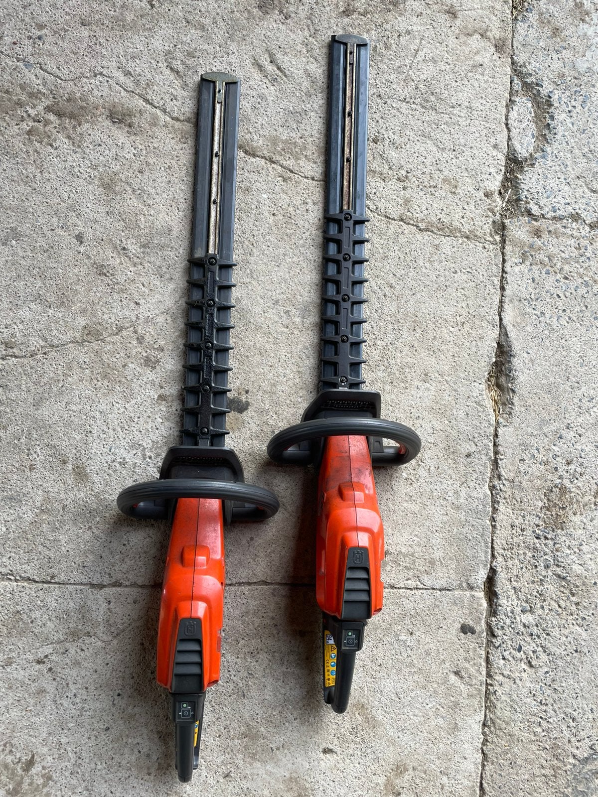 Deux tailles haies Husqvarna, Enlèvement, Utilisé, Batterie